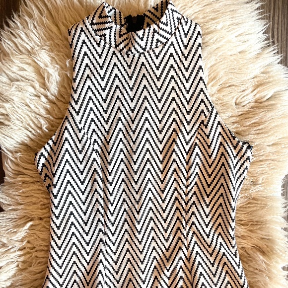 Monteau Chevron Print Sleeveless High Neck Dress - Picture 6 of 8